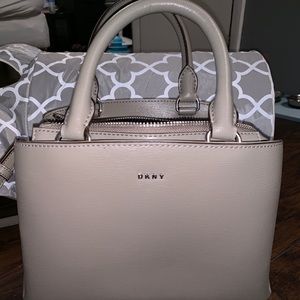 DKNY HANDBAG